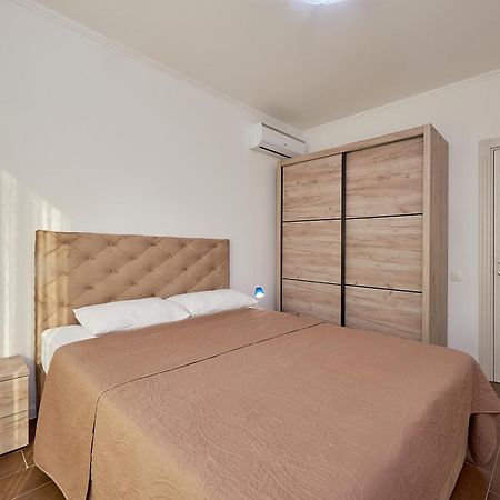 Adria lux apartmens 2 Sveti Stefan Extérieur photo