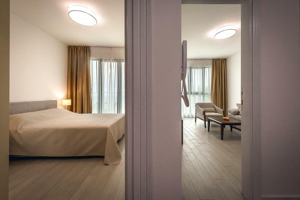 Adria lux apartmens 2 Sveti Stefan Extérieur photo