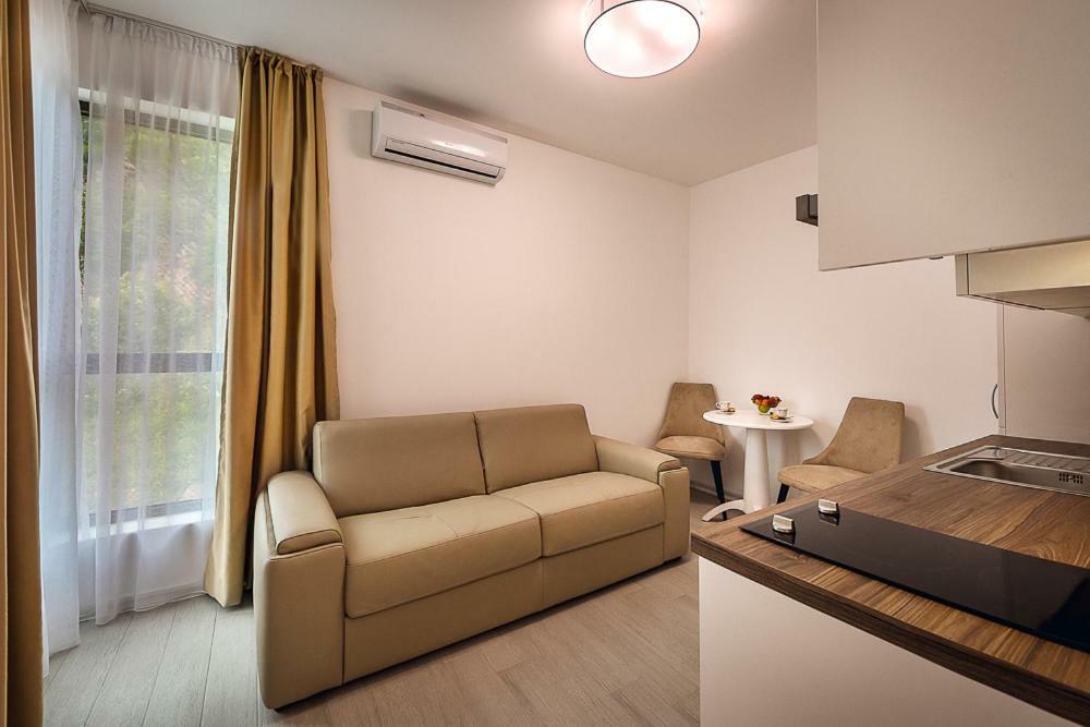 Adria lux apartmens 2 Sveti Stefan Extérieur photo