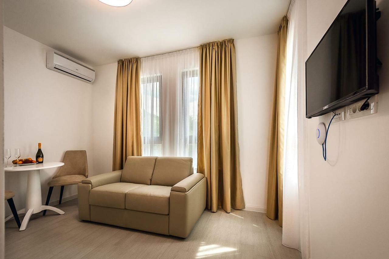 Adria lux apartmens 2 Sveti Stefan Extérieur photo