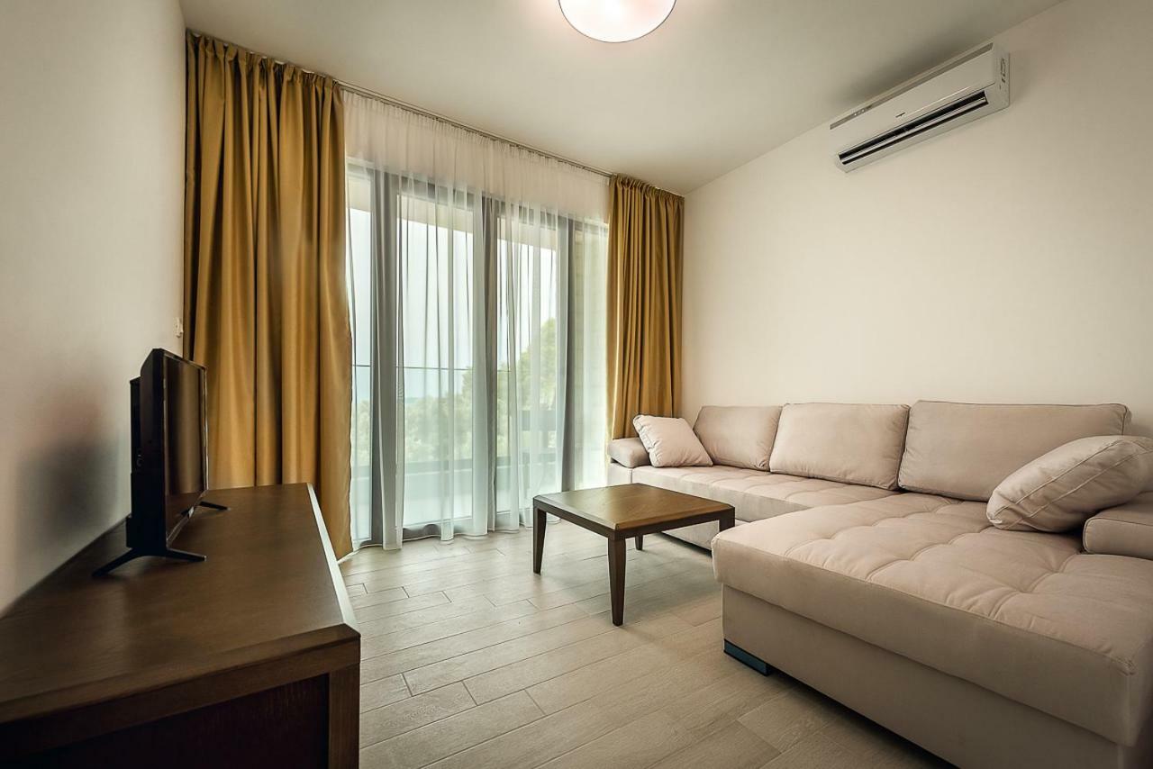 Adria lux apartmens 2 Sveti Stefan Extérieur photo