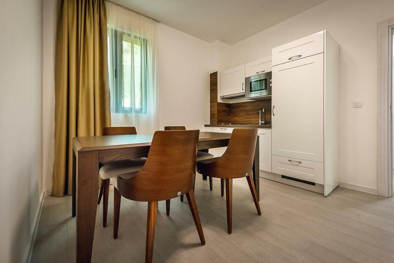 Adria lux apartmens 2 Sveti Stefan Extérieur photo