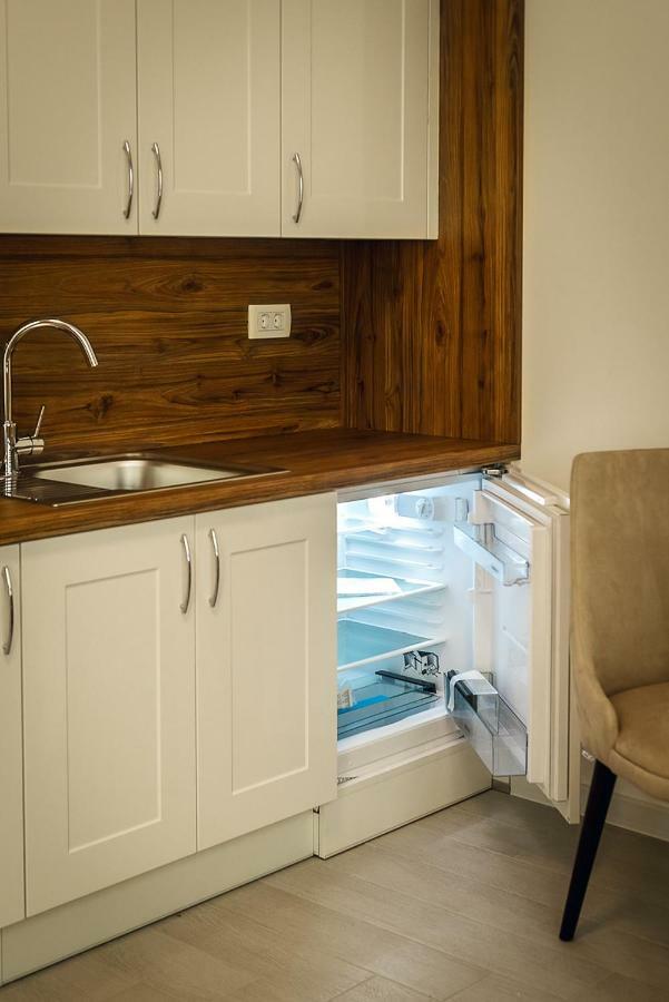 Adria lux apartmens 2 Sveti Stefan Extérieur photo